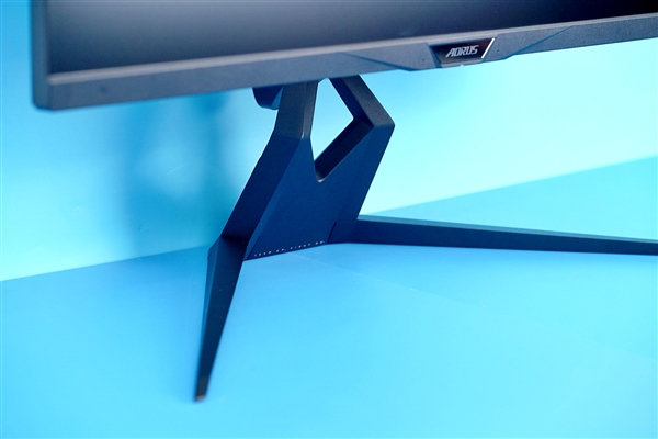 技嘉AORUS FI32U圖賞:4K/144Hz HDR屏 HDMI2.1接口