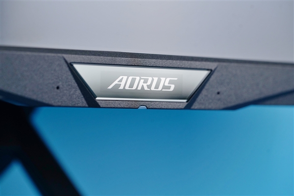 技嘉AORUS FI32U圖賞:4K/144Hz HDR屏 HDMI2.1接口