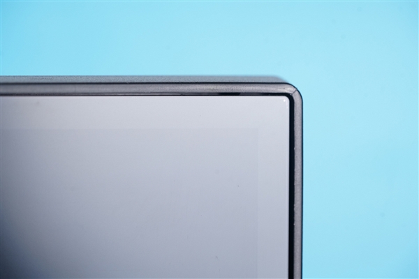 技嘉AORUS FI32U圖賞:4K/144Hz HDR屏 HDMI2.1接口