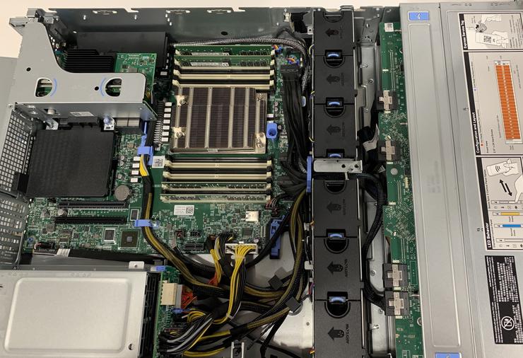 戴爾和AMD做了一道簡單的算術題，推出五款PowerEdge服務器